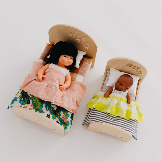 Flower Dolls Bed
