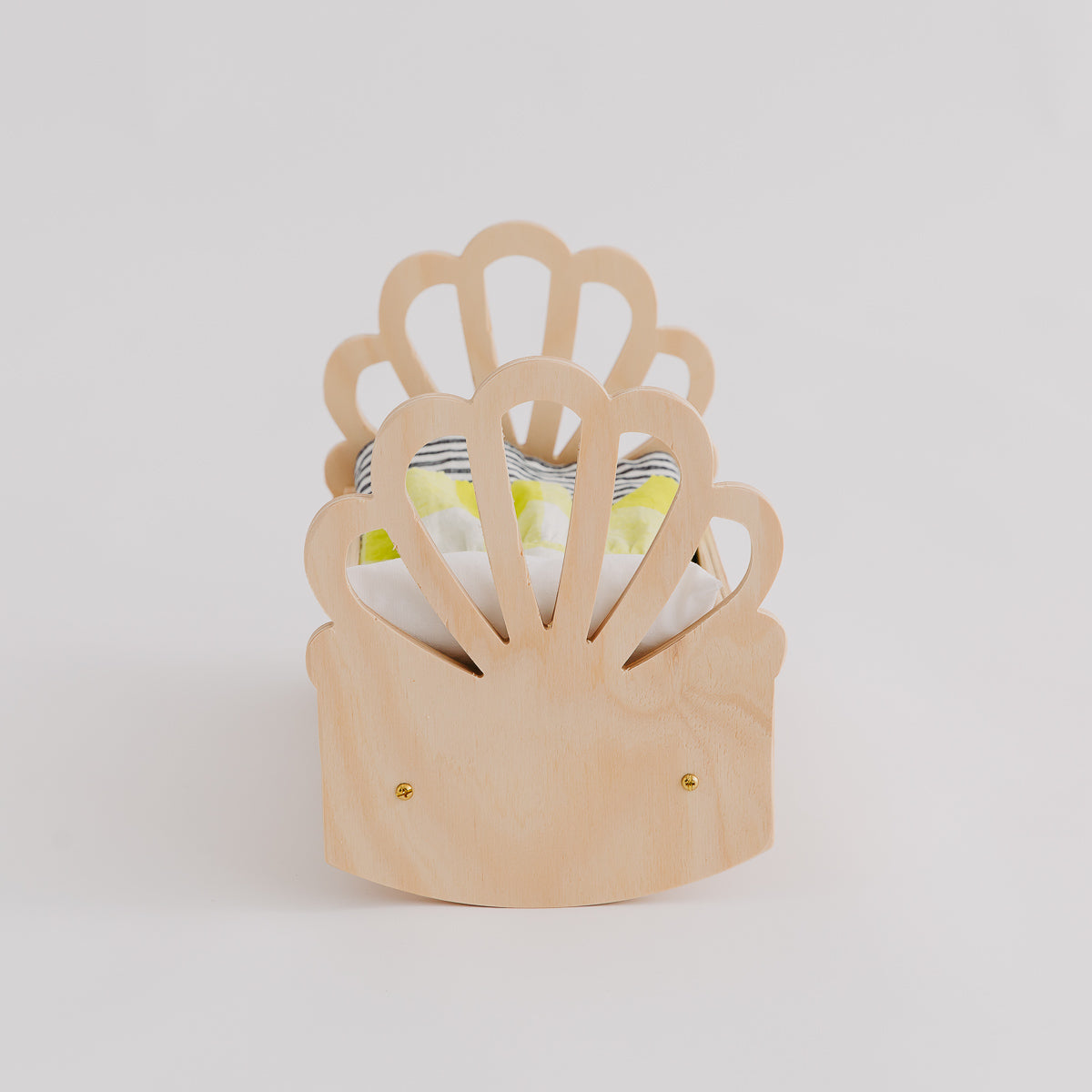 Shell Rocking Cradle